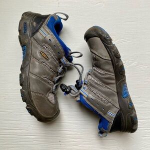 Keen Gray and Blue Leather Trail Sneakers Little Kids size 12